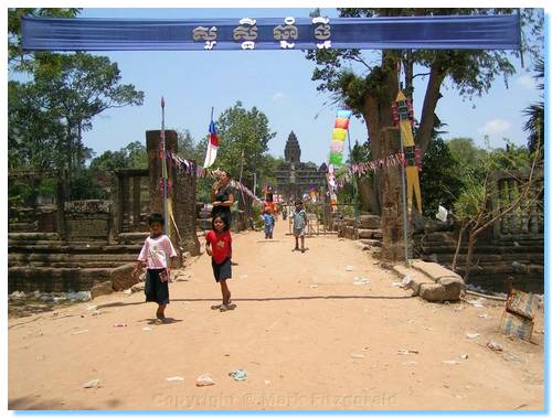 Bakong Causeway